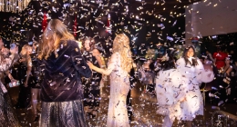 FABIOLA VALDOS CUMPEAÑOS 50-303