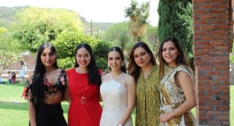 52 AMIGAS DE LA NOVIA
