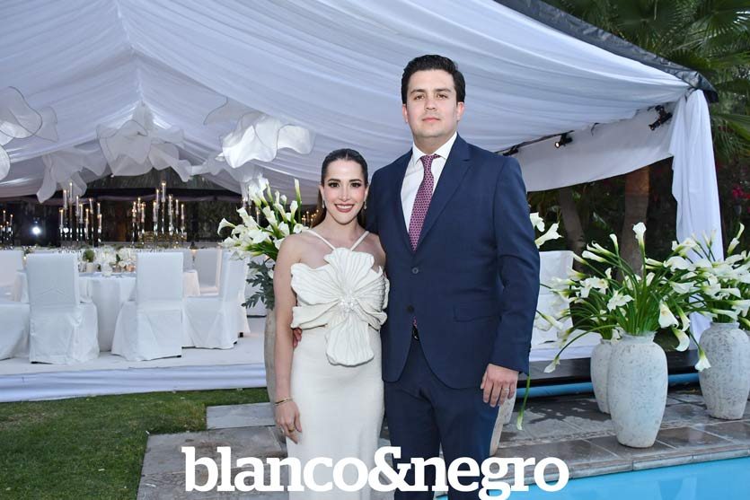 BAUTIZO MARÍA LAURA ROMO GARCÍA - BLANCOYNEGRO