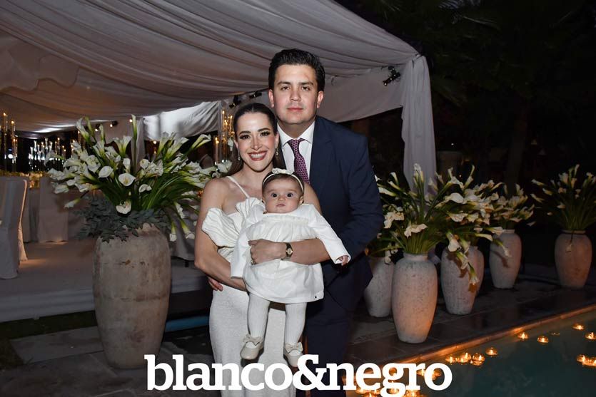 BAUTIZO MARÍA LAURA ROMO GARCÍA - BLANCOYNEGRO