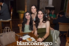 BYN_8825